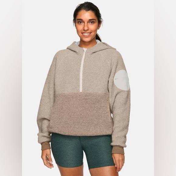 Outdoor Voices Tops - Outdoor Voices Mega Fleece Half-Zip Hoodie